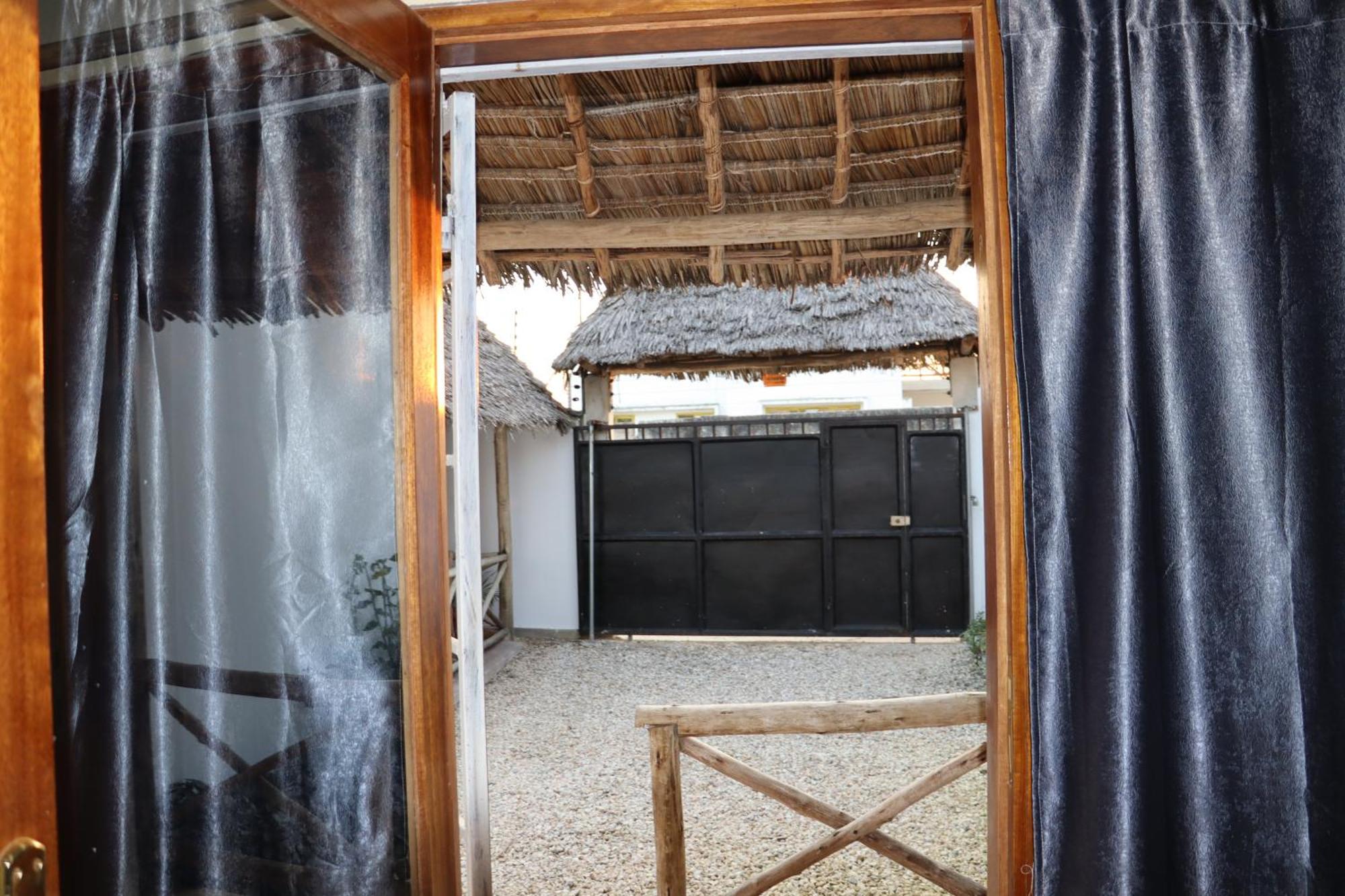B Home Zanzibar Kiwengwa  Kültér fotó